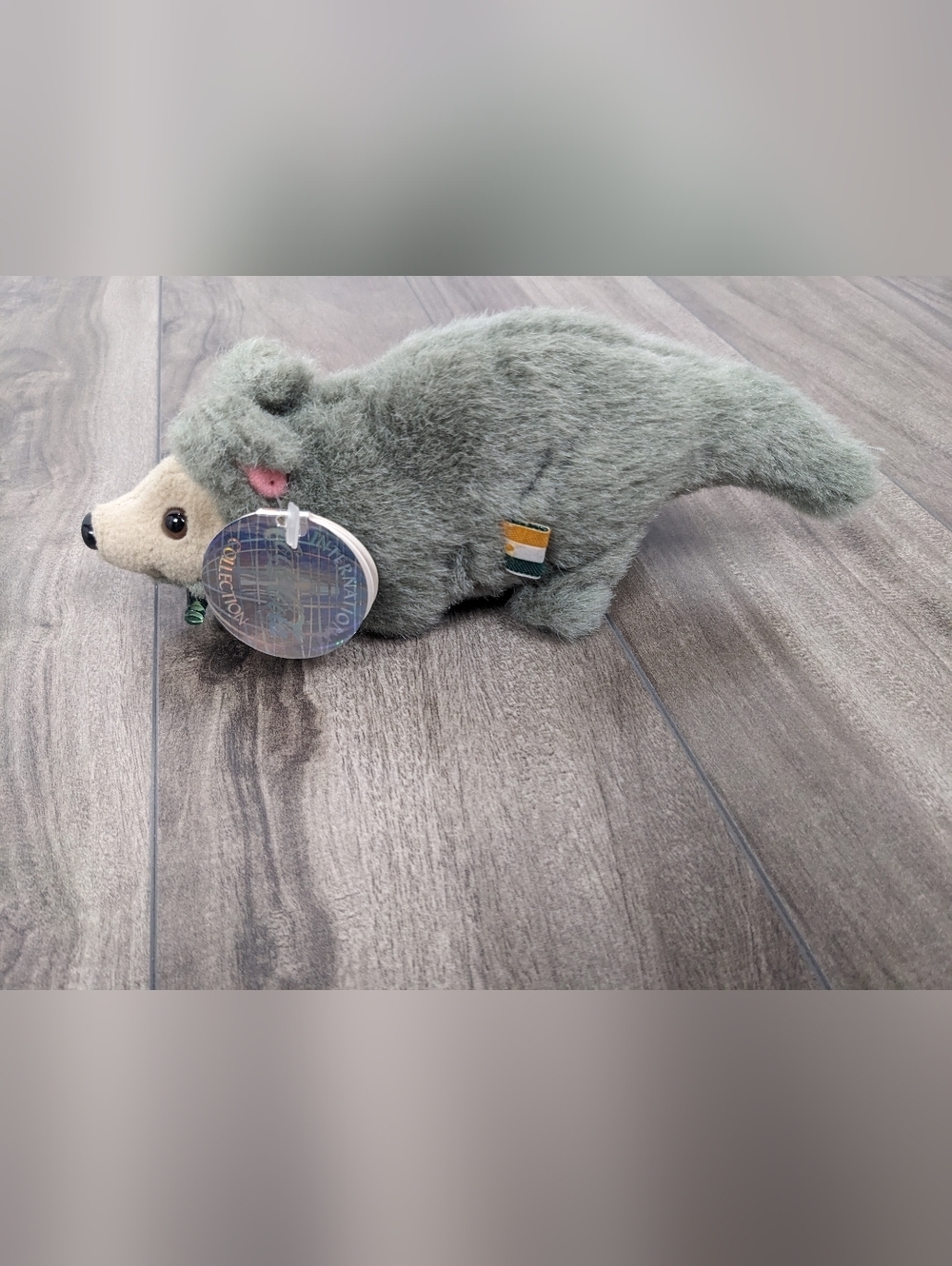 Coca Cola Ardie Aardvark Bean Plush International Collection 1999